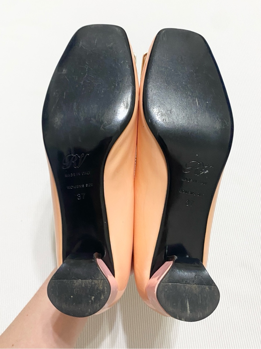 Roger Vivier Paris Trompette Patent Leather Buckle Pumps Kitten Heel Coral Pink - Picture 10 of 13